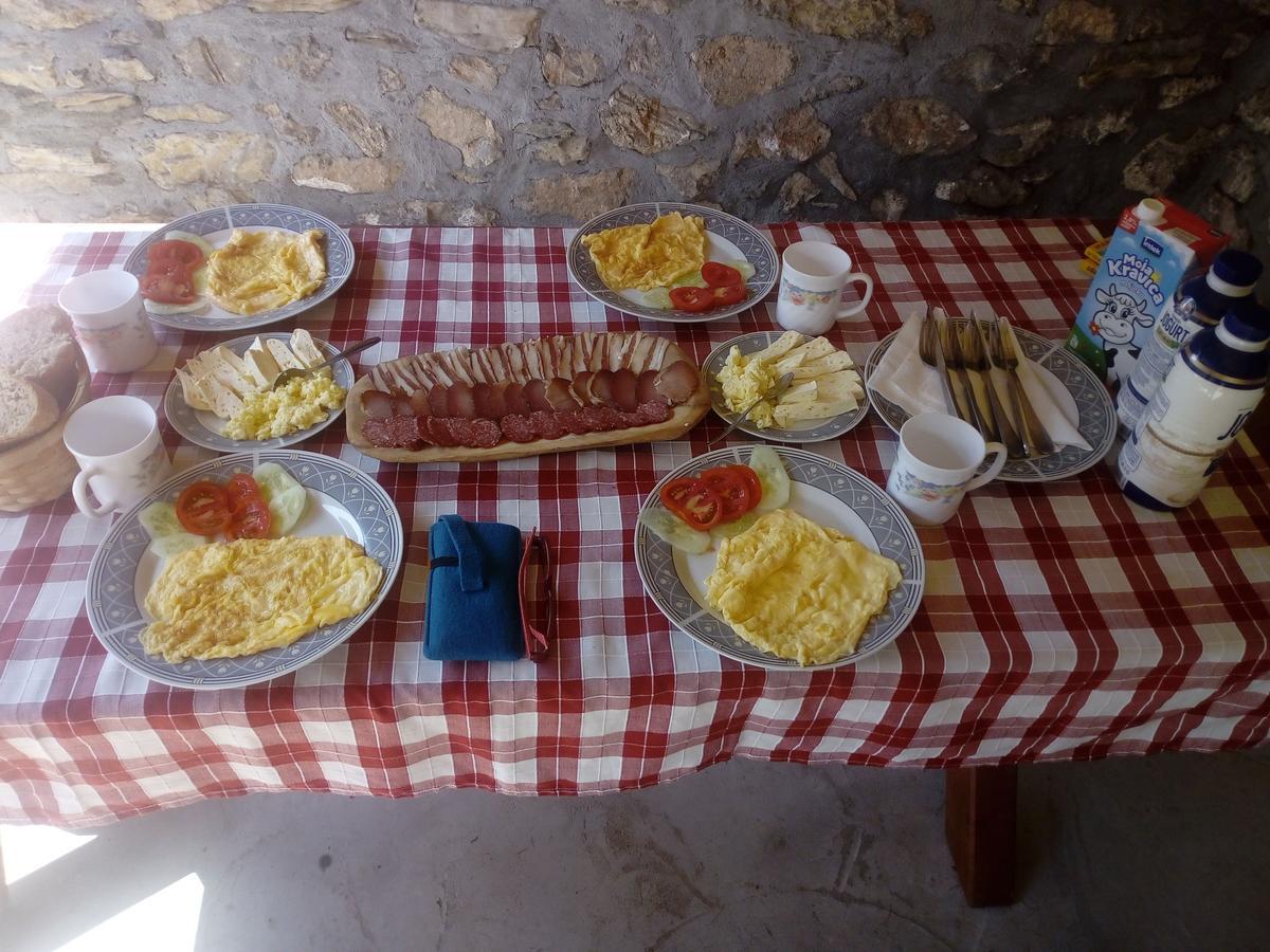 Etno Guest House Lalovic Tjentiste Buitenkant foto